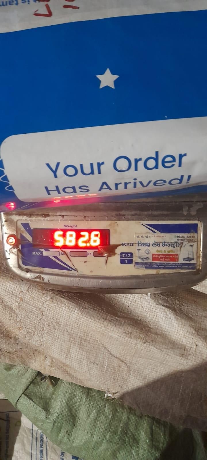 Multifunctional Solar Waterproof Flashlight with USB Charging